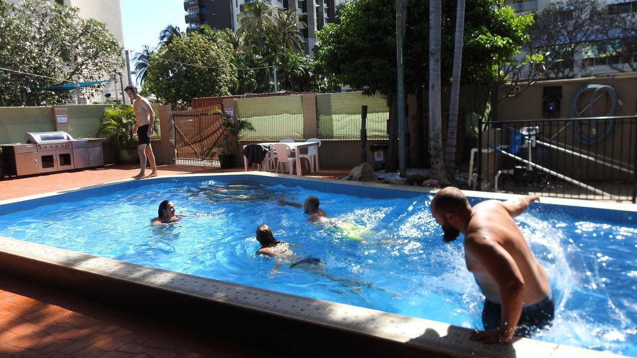 Crocodilly Inn Darwin Bagian luar foto