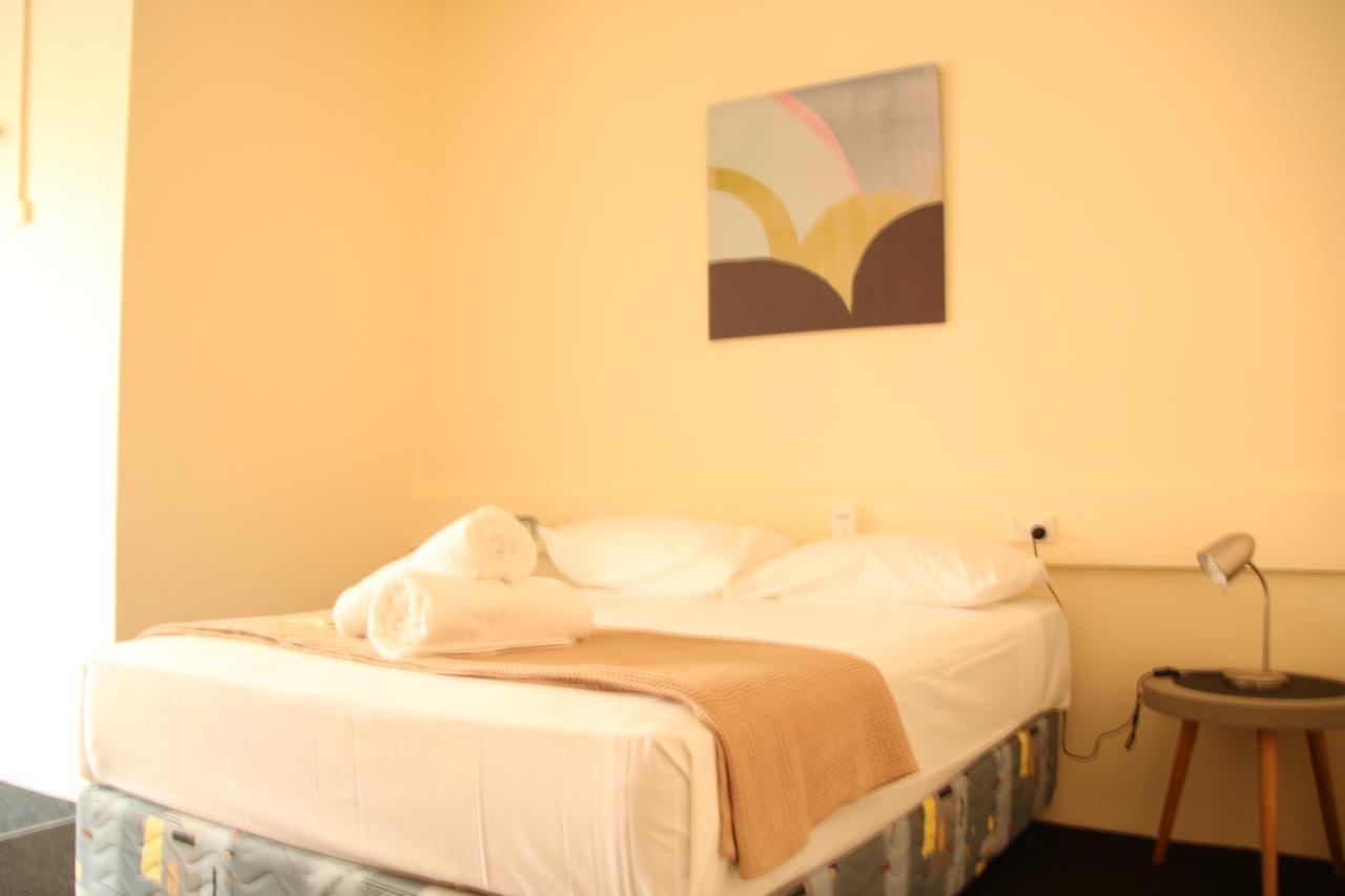 Crocodilly Inn Darwin Bagian luar foto